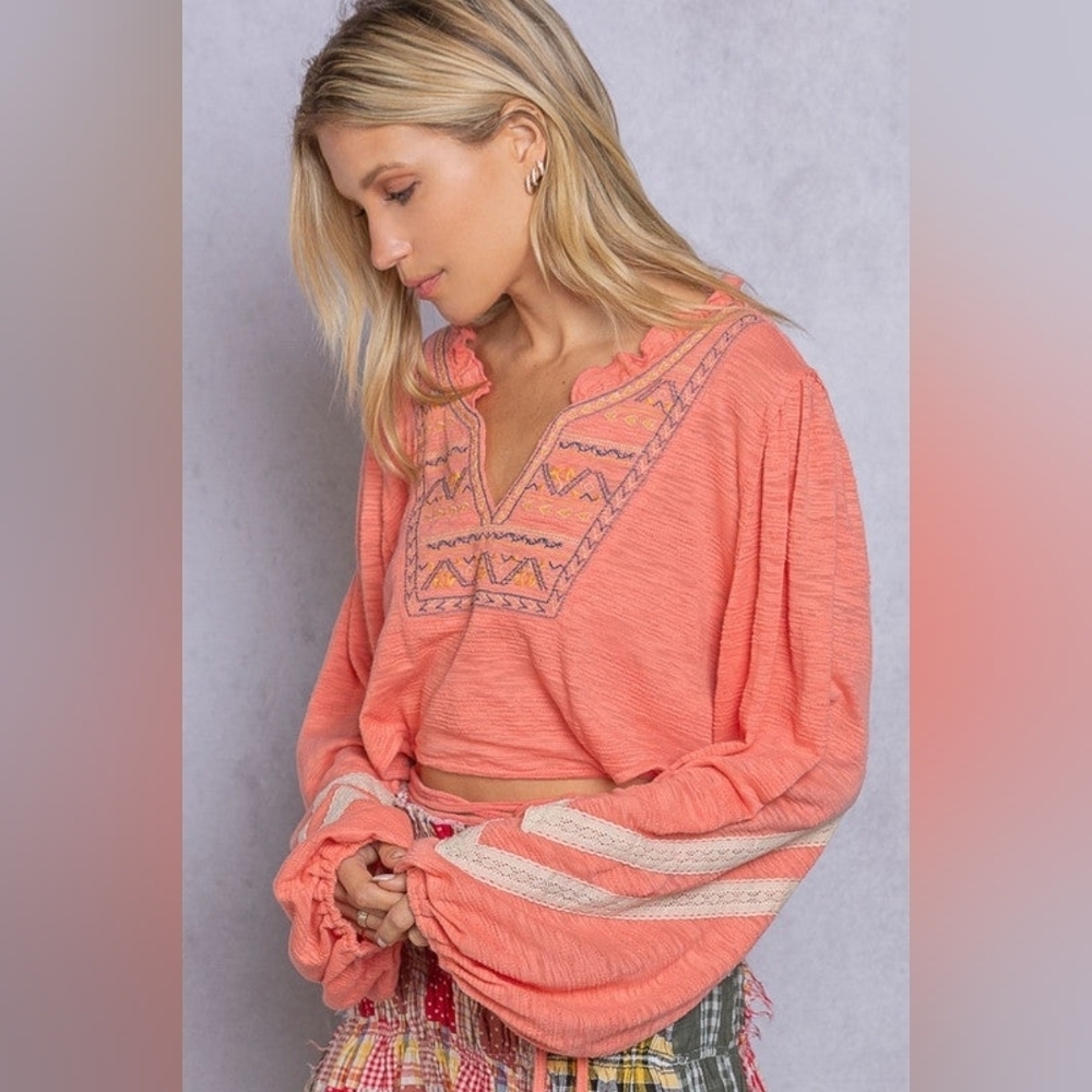 ⭐ $15 start POL embroidered boho oversized lace crochet crop tie waist poets top - Picture 3 of 8